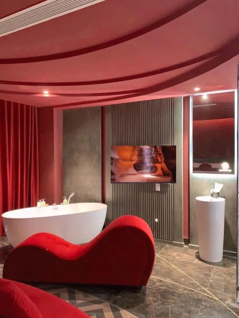 Saocharm Sài Gòn Hotel