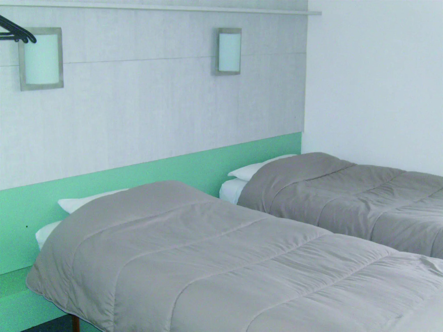 Brit Hotel Essentiel Poitiers – Gare du Futuroscope