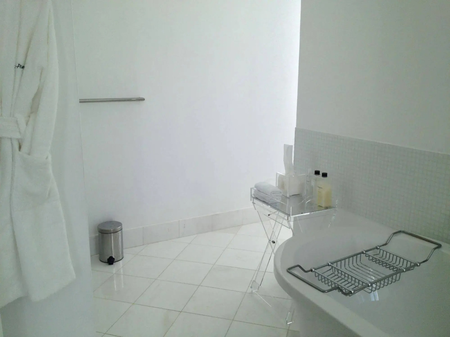 Lily Pond House at Le Lude