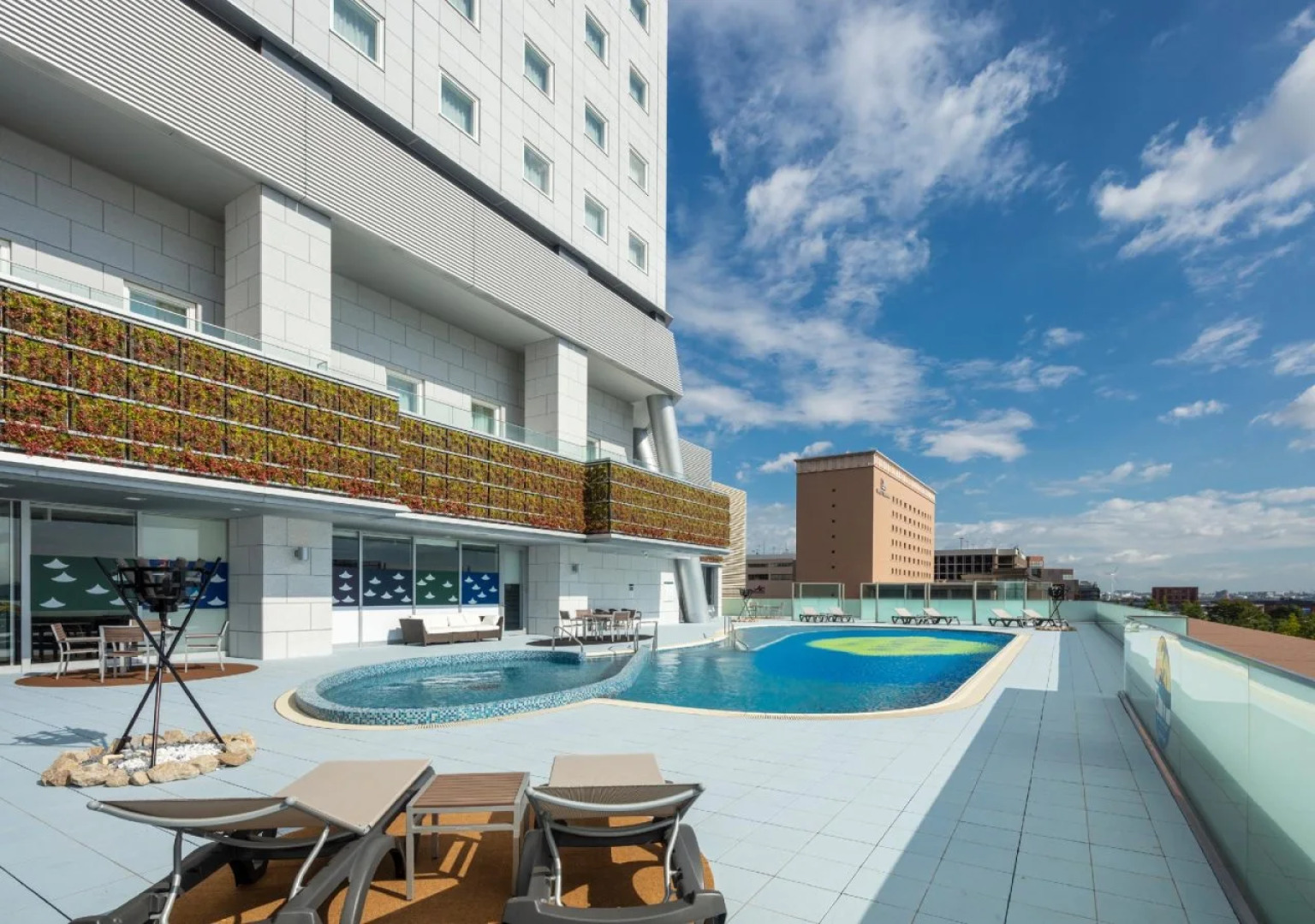 Отель APA Hotel ＆ Resort Yokohama Bay Tower