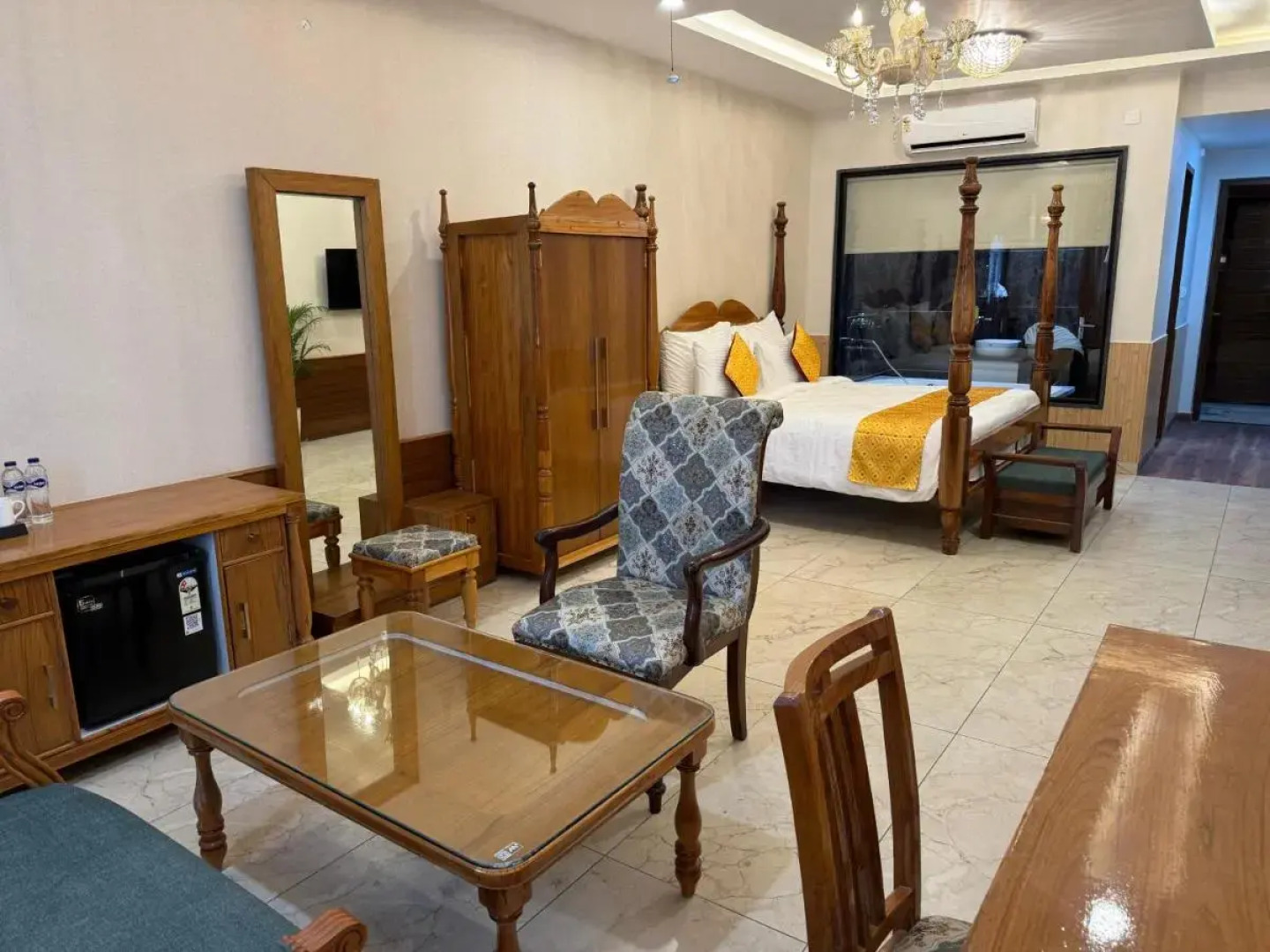 Sterling Kastoori Rudraprayag