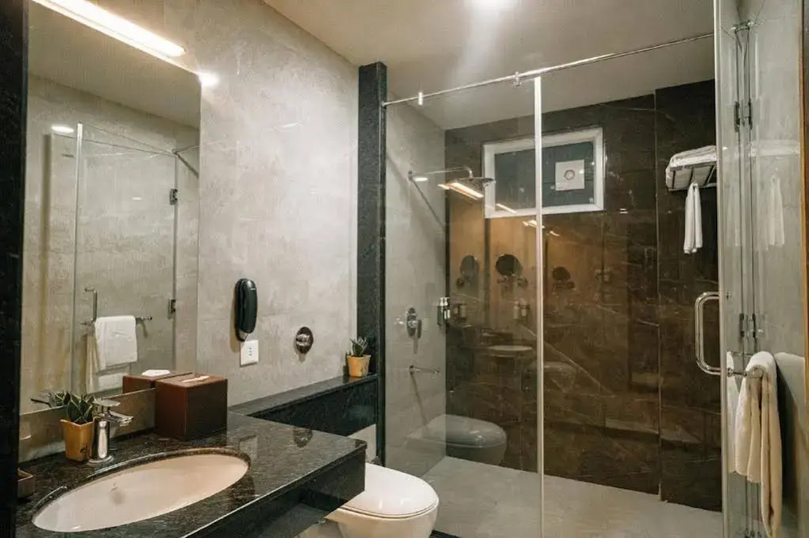 Playotel Premier Guna