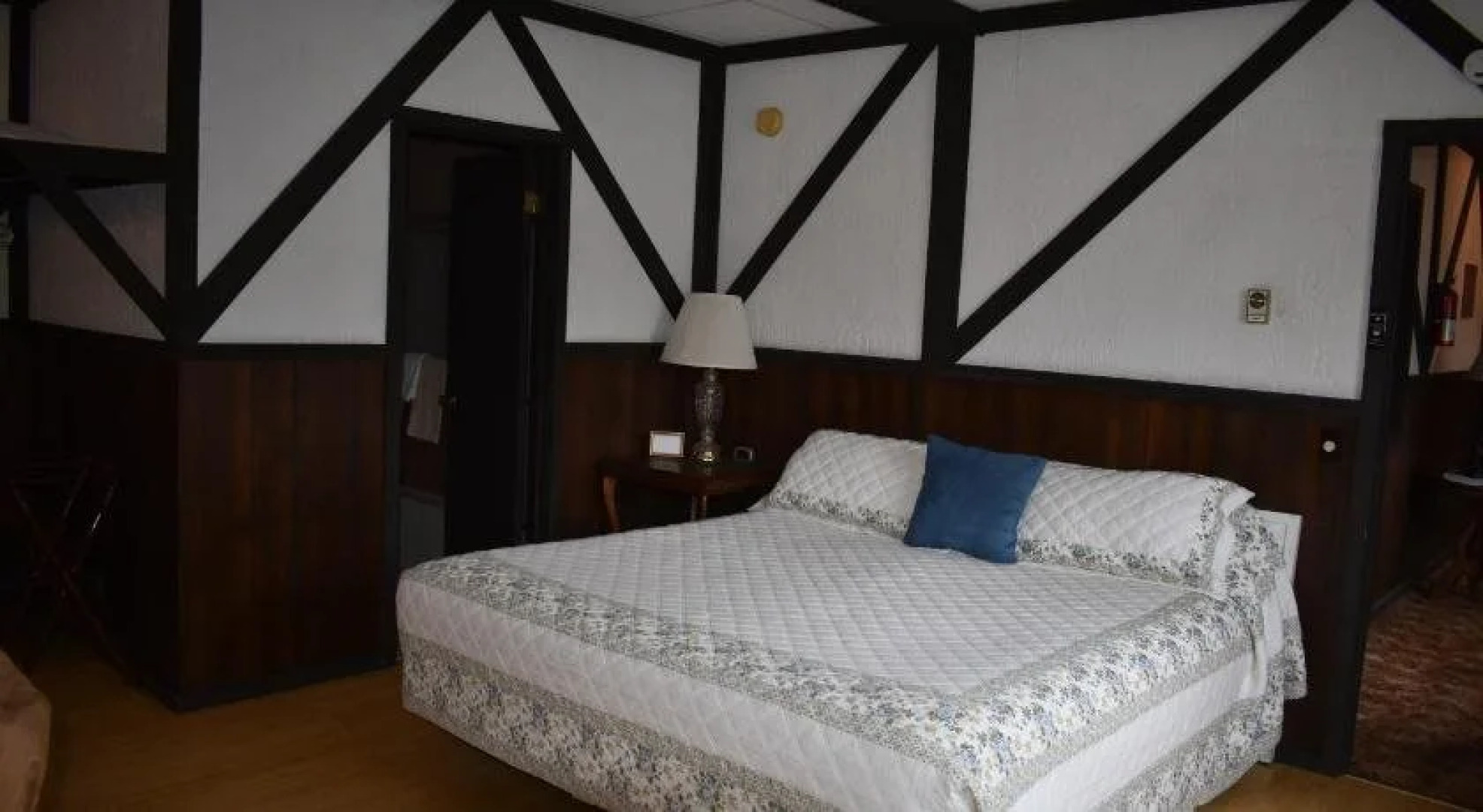 The Stone House Motel & Motor Lodge