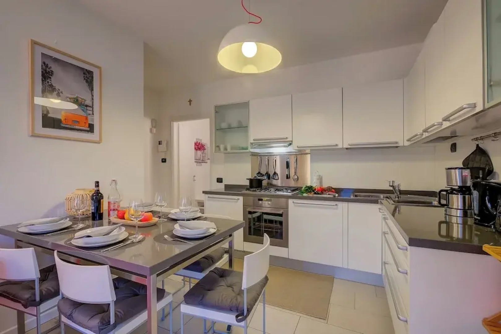 Lenni Apart. Swimming Pool and Lake