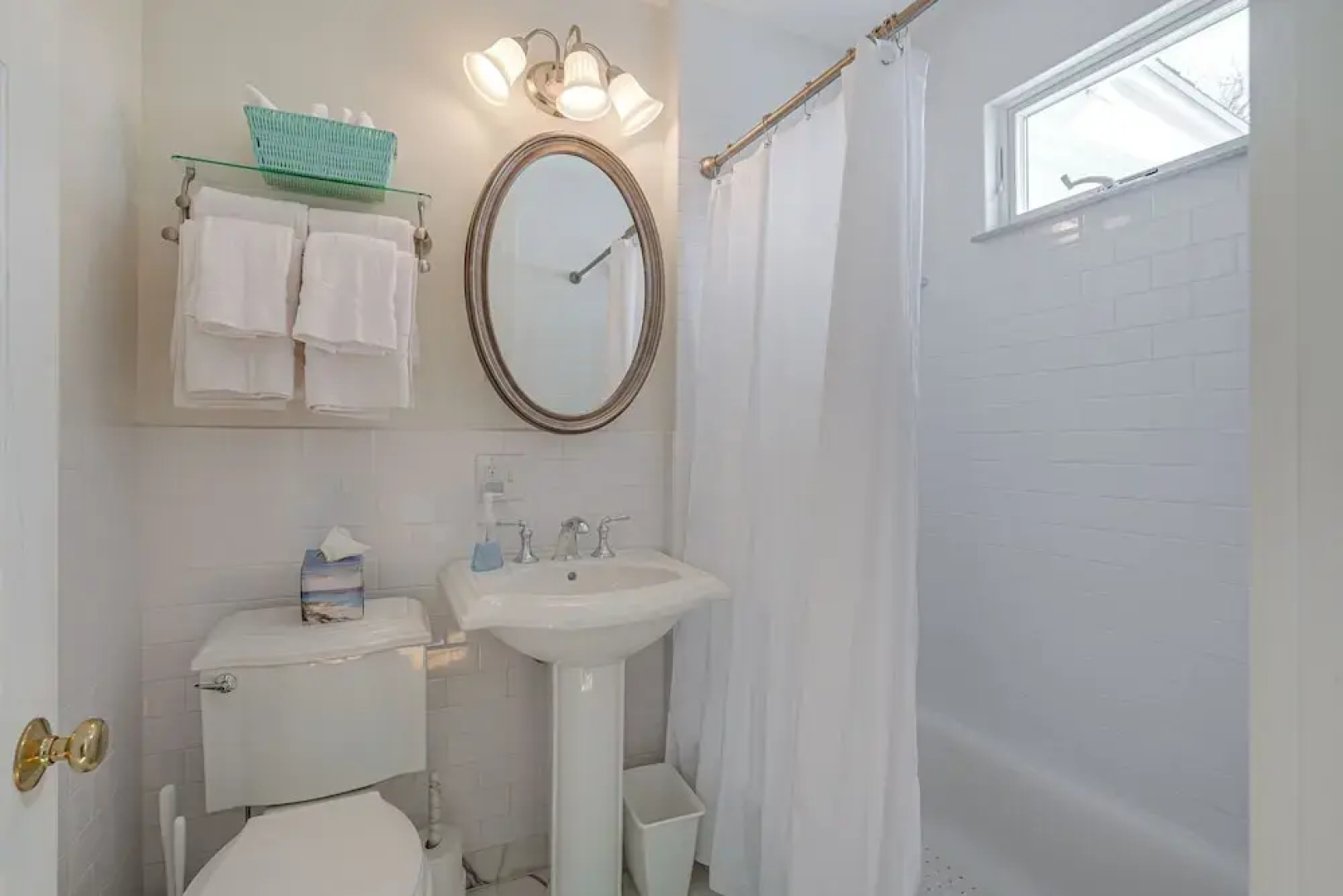 Gloucester Home w/ Large Yard: 1 Mi to Beach!
