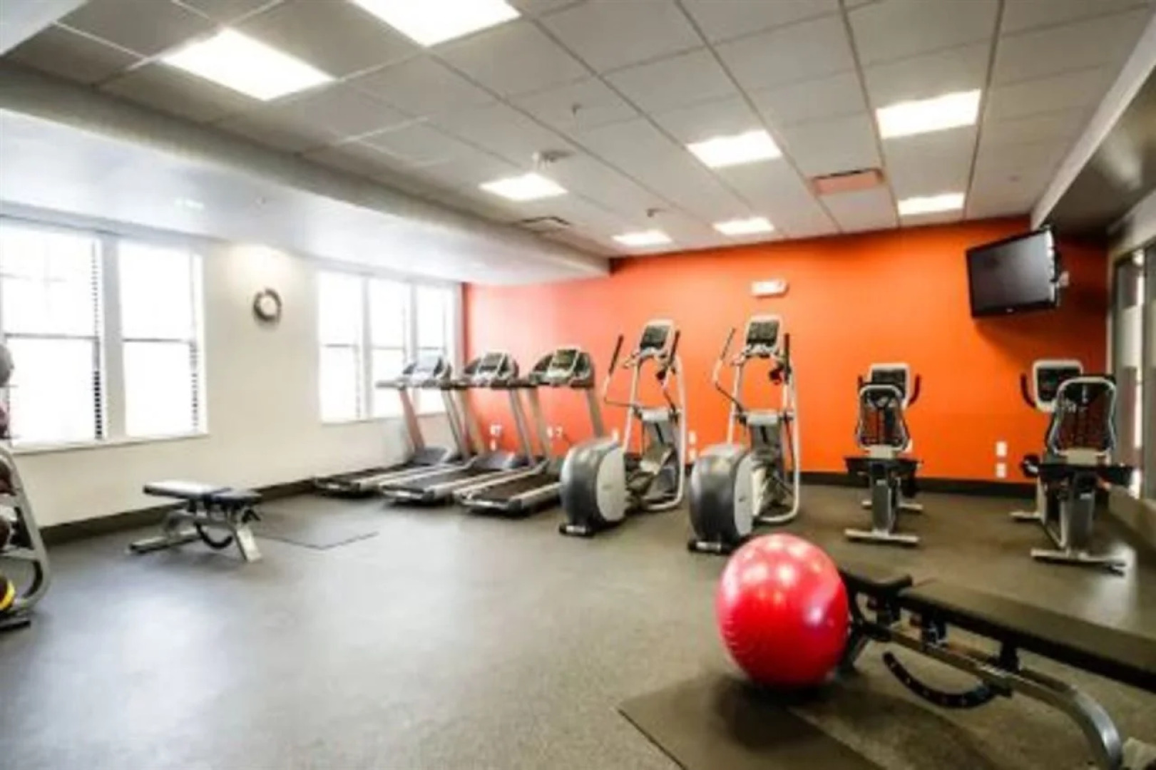 Hampton Inn & Suites DuPont