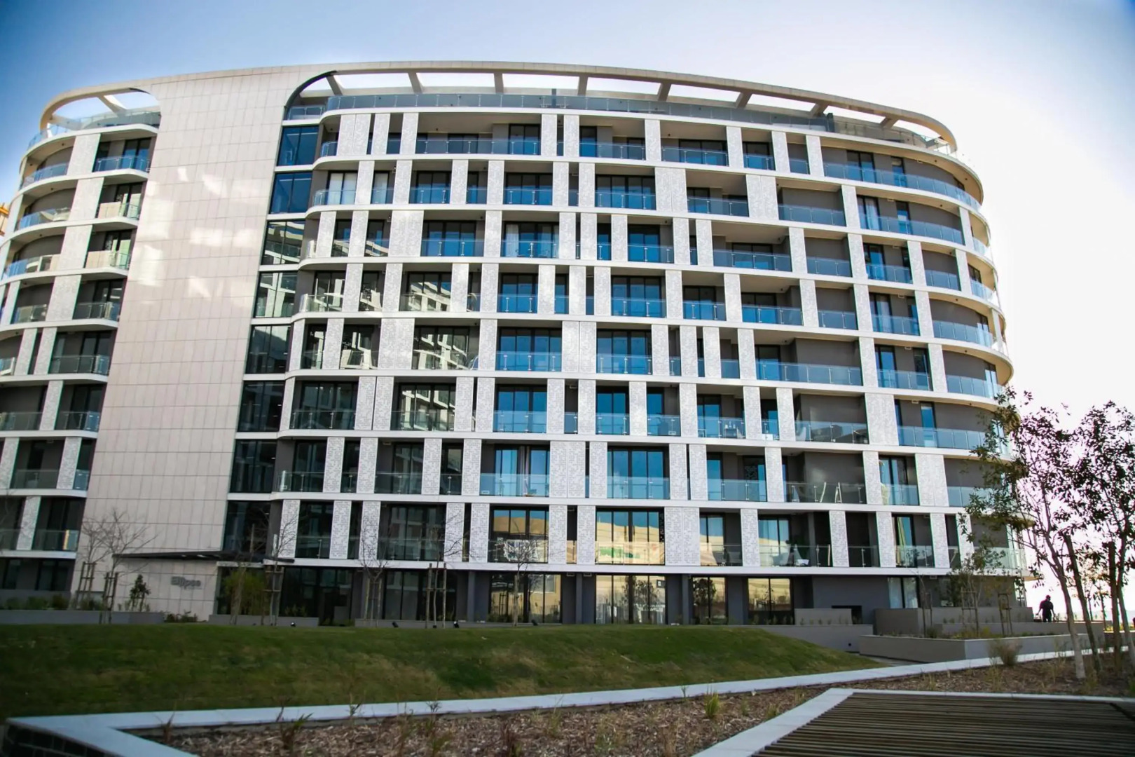 Ellipse Waterfall Upmarket Apartment