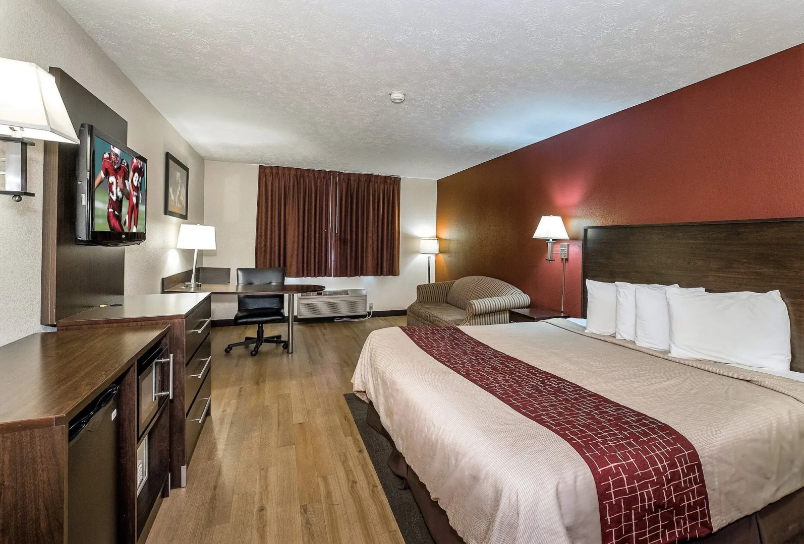 Red Roof Inn & Suites Hermitage