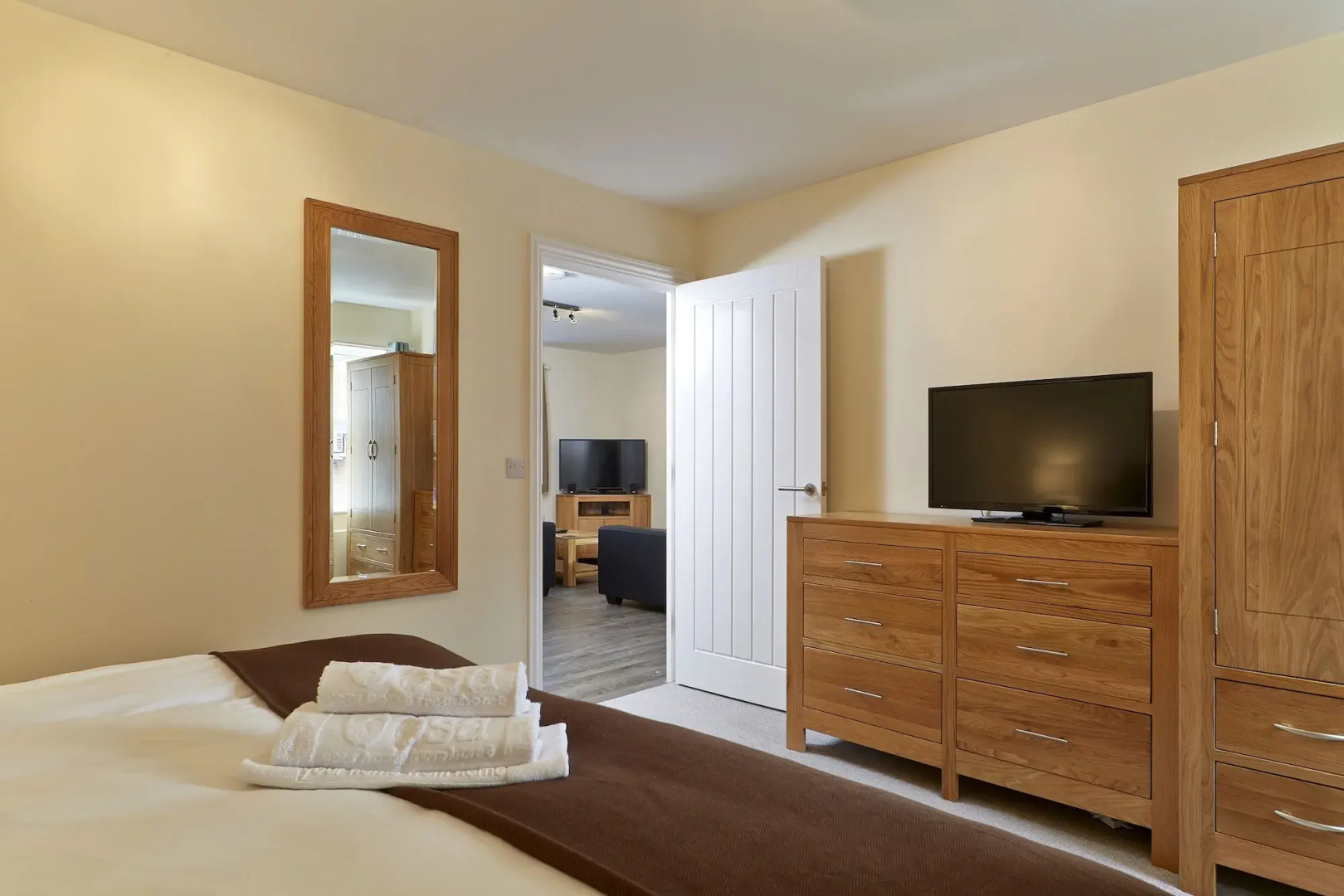 Swan Place Apartments by Esa