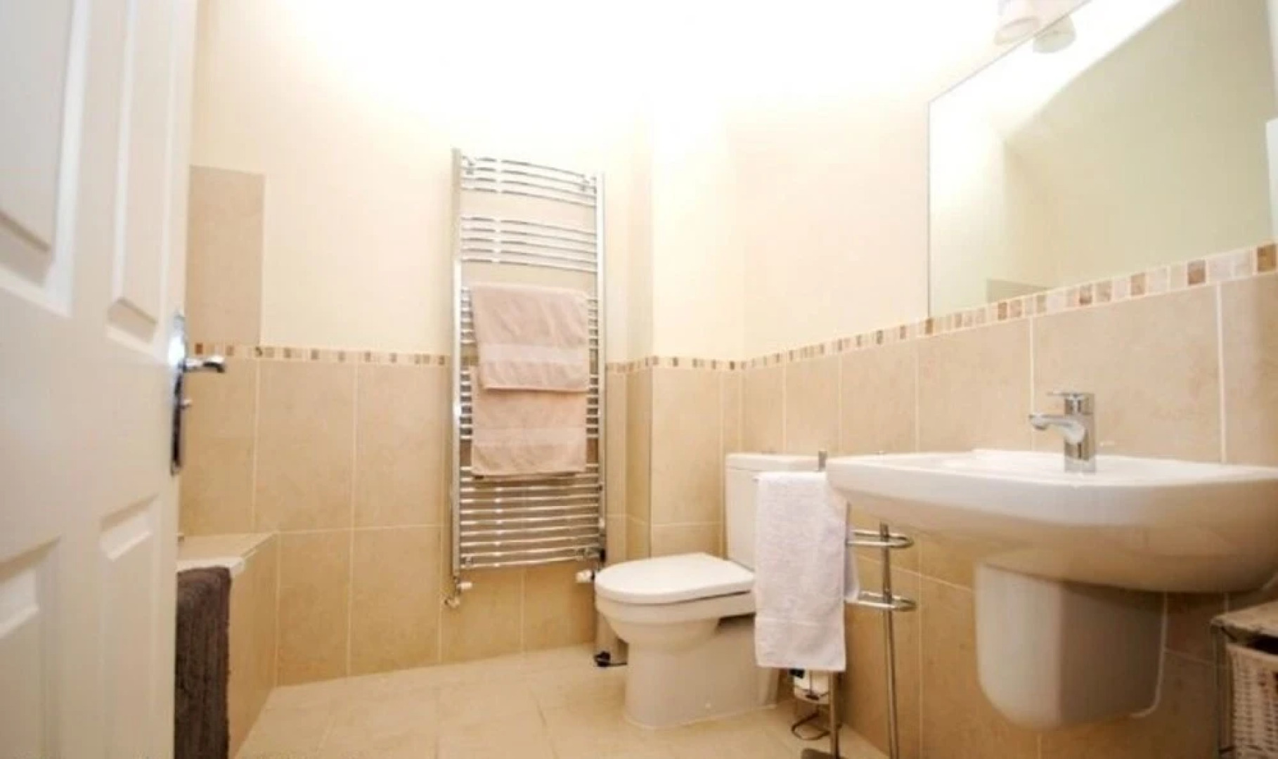 11 Angel Yard, Midhurst