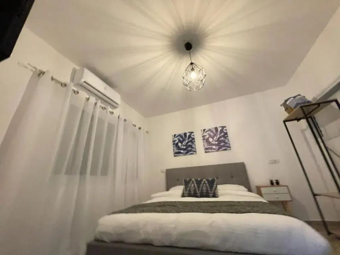 QUEEN of the dead sea by CROWN