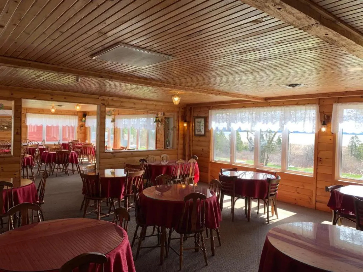 Hopewell Rocks Motel & Country Inn