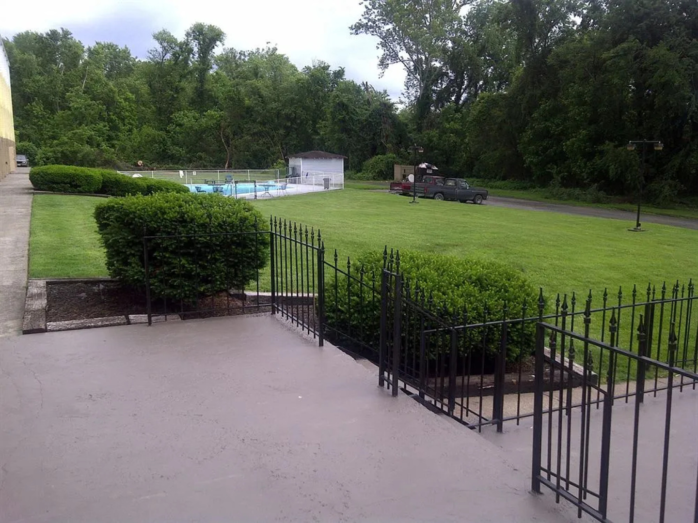 Country Hearth Inn & Suites