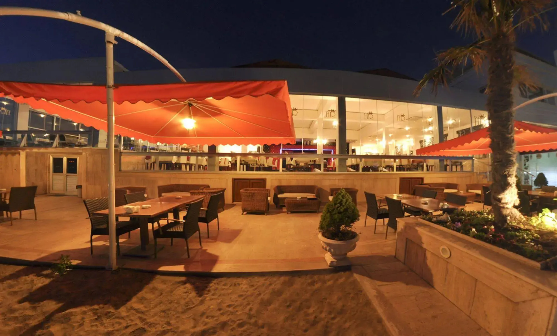 Ronax Hotel