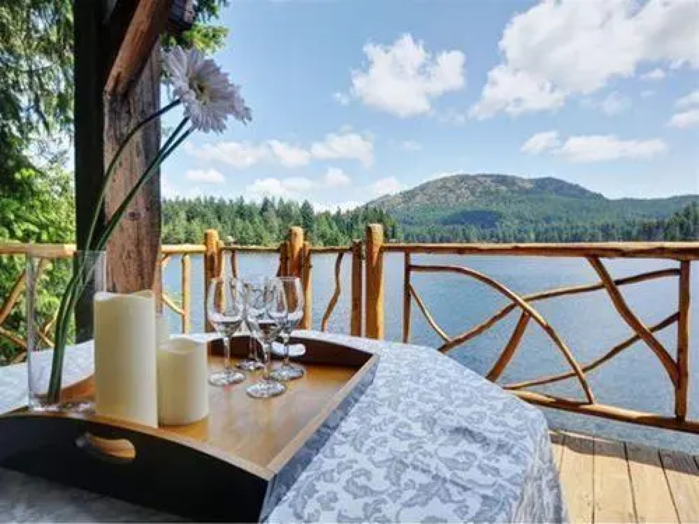 Dragonfly Dock Bed and Breakfast