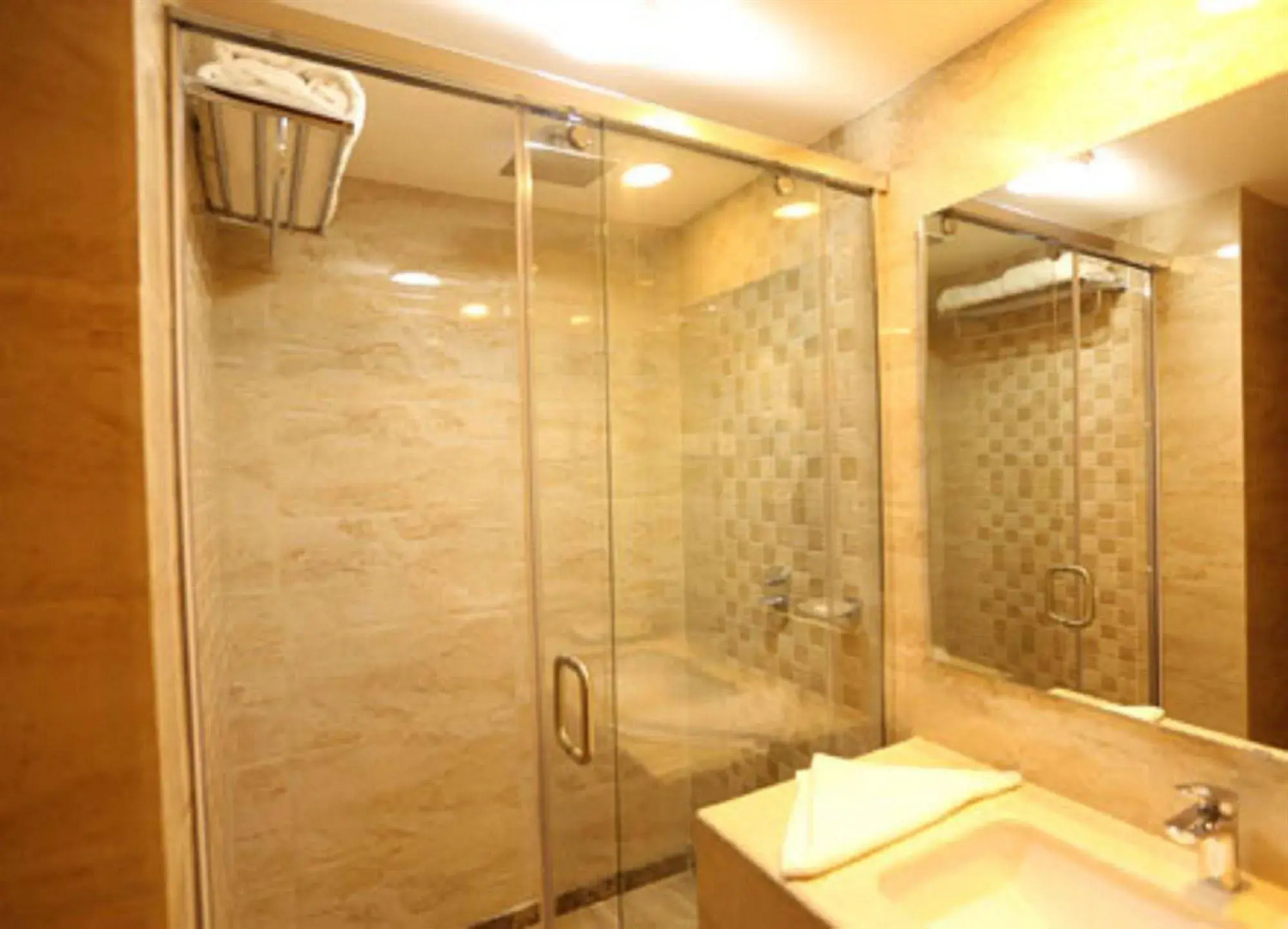 Hotel Chennai Le Palace