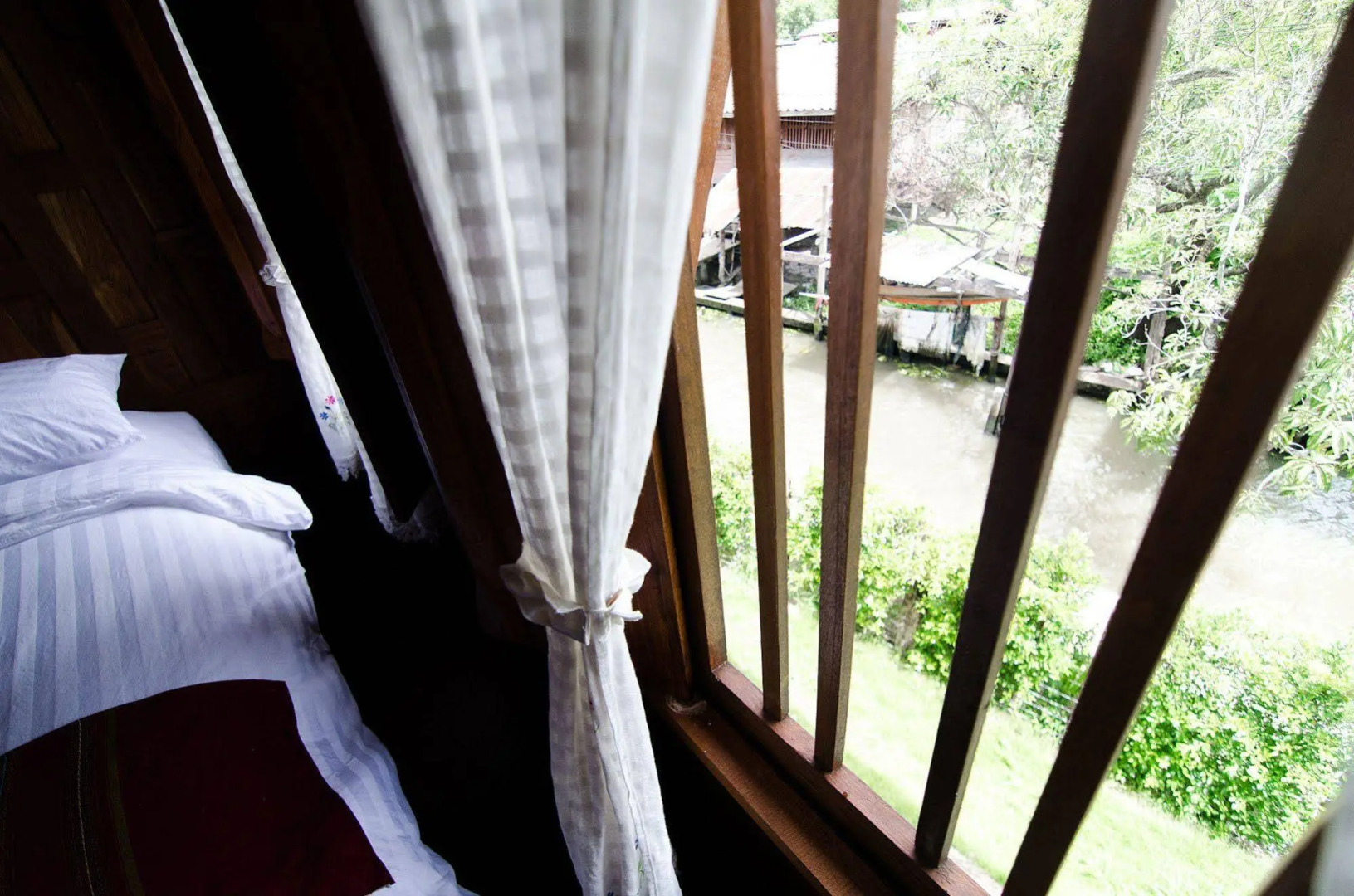 Maikaew Damnoen Resort