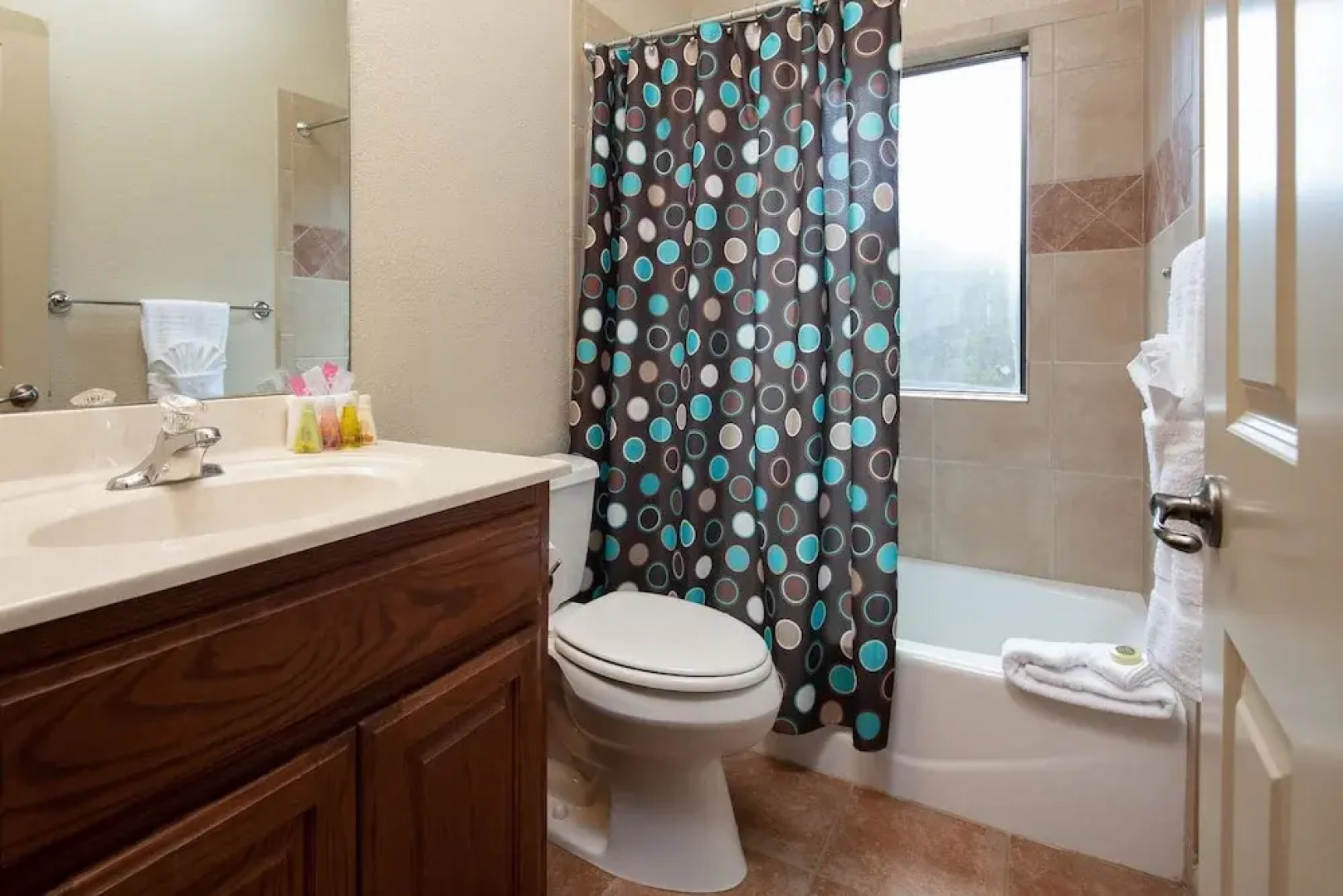 At Canyon Lake CL1233 3 Bedroom Villa by RedAwning