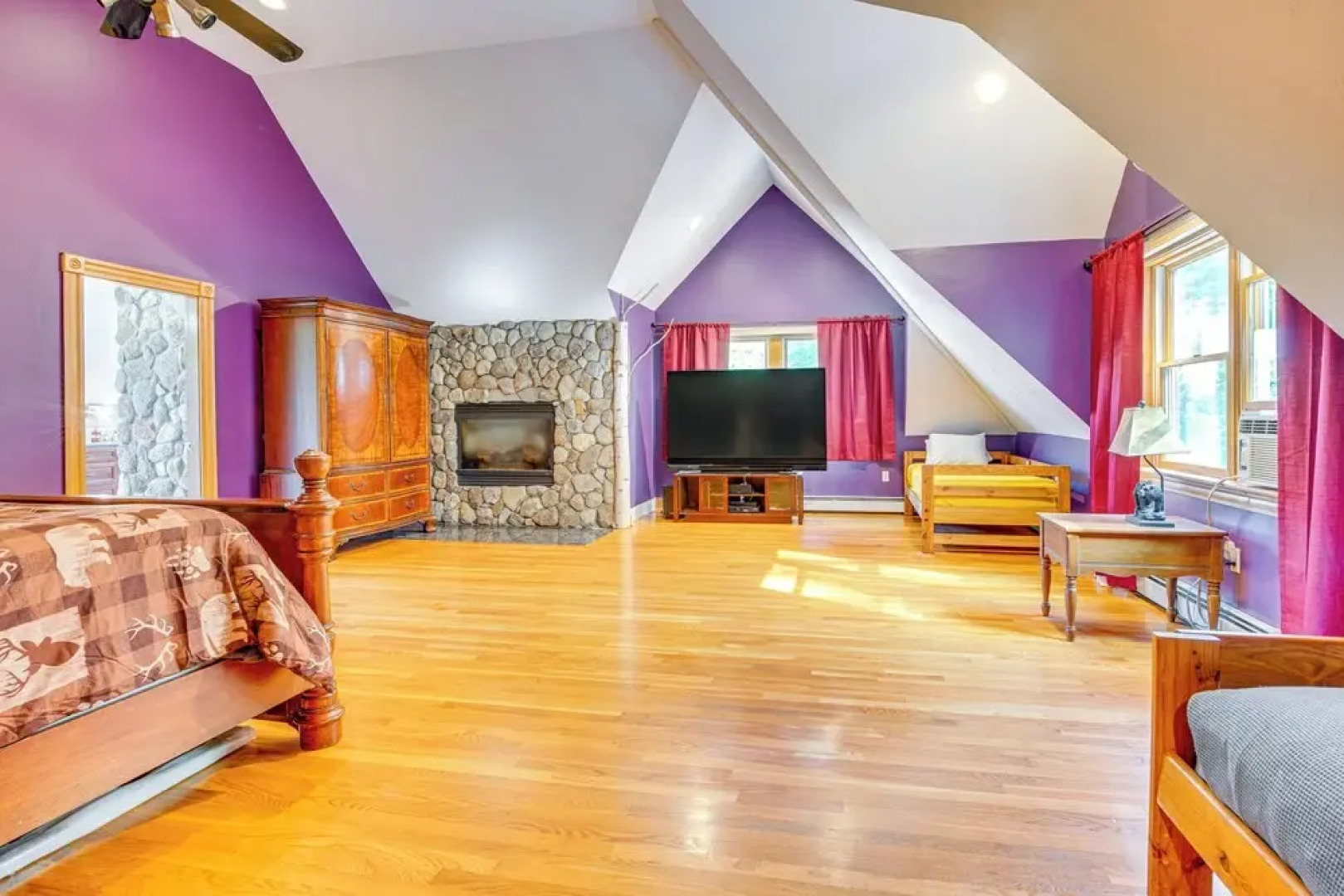 Deck For Entertaining: Belmont Group Getaway