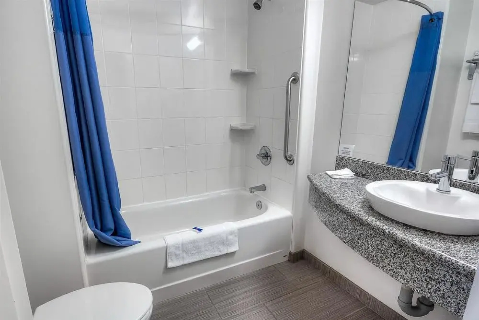 Motel 6 Claresholm Ab