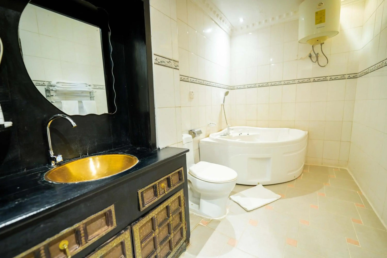 Golden Tulip Stonetown Boutique