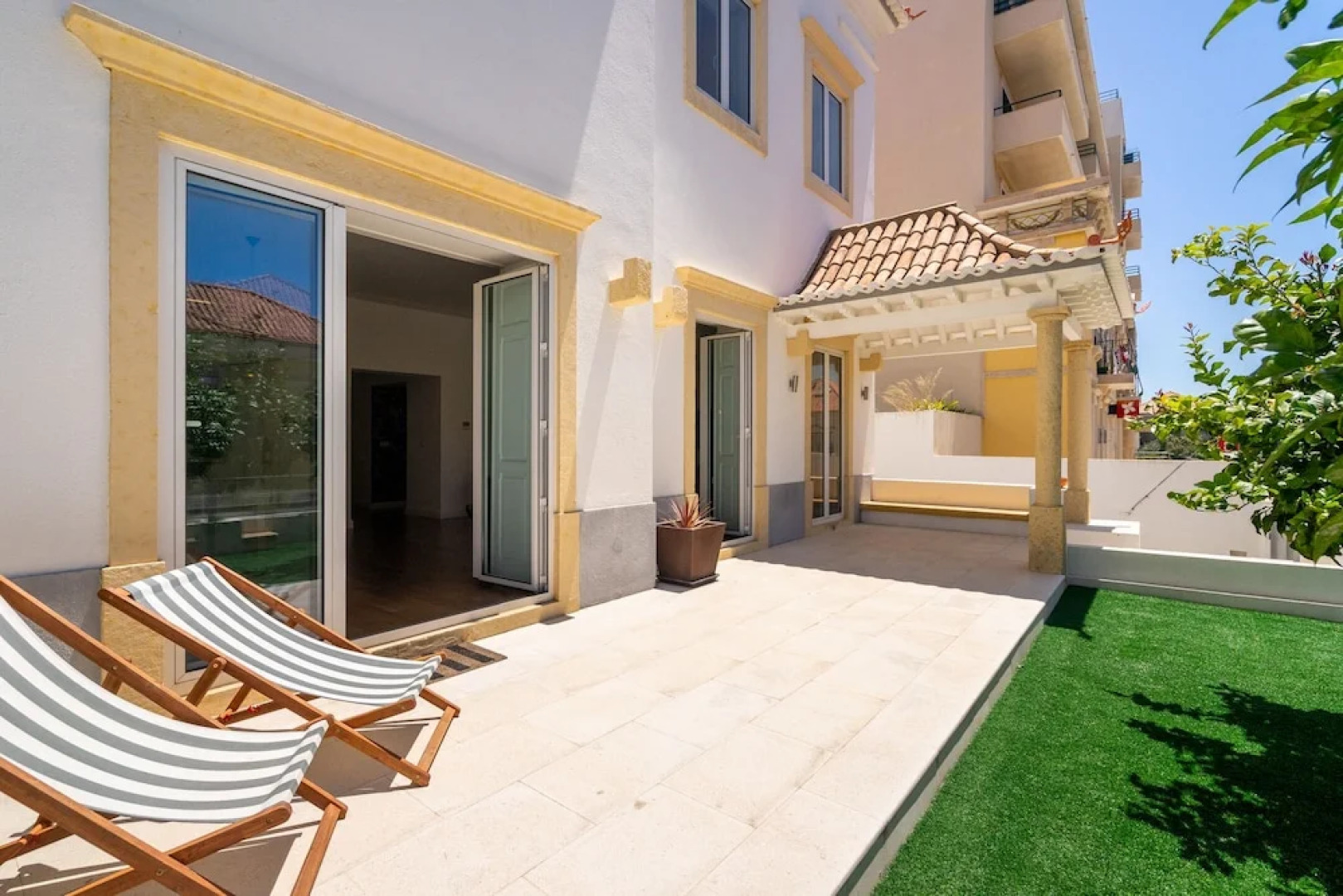 Chalet Estoril Townhouse