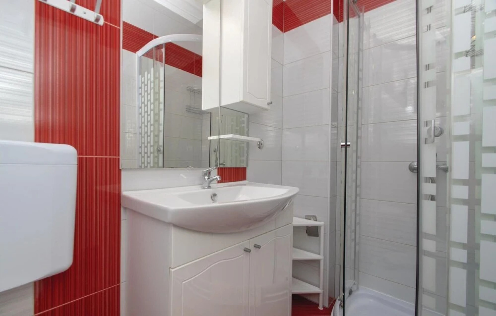 Beautiful Home in Trstenik With Wifi and 2 Bedrooms