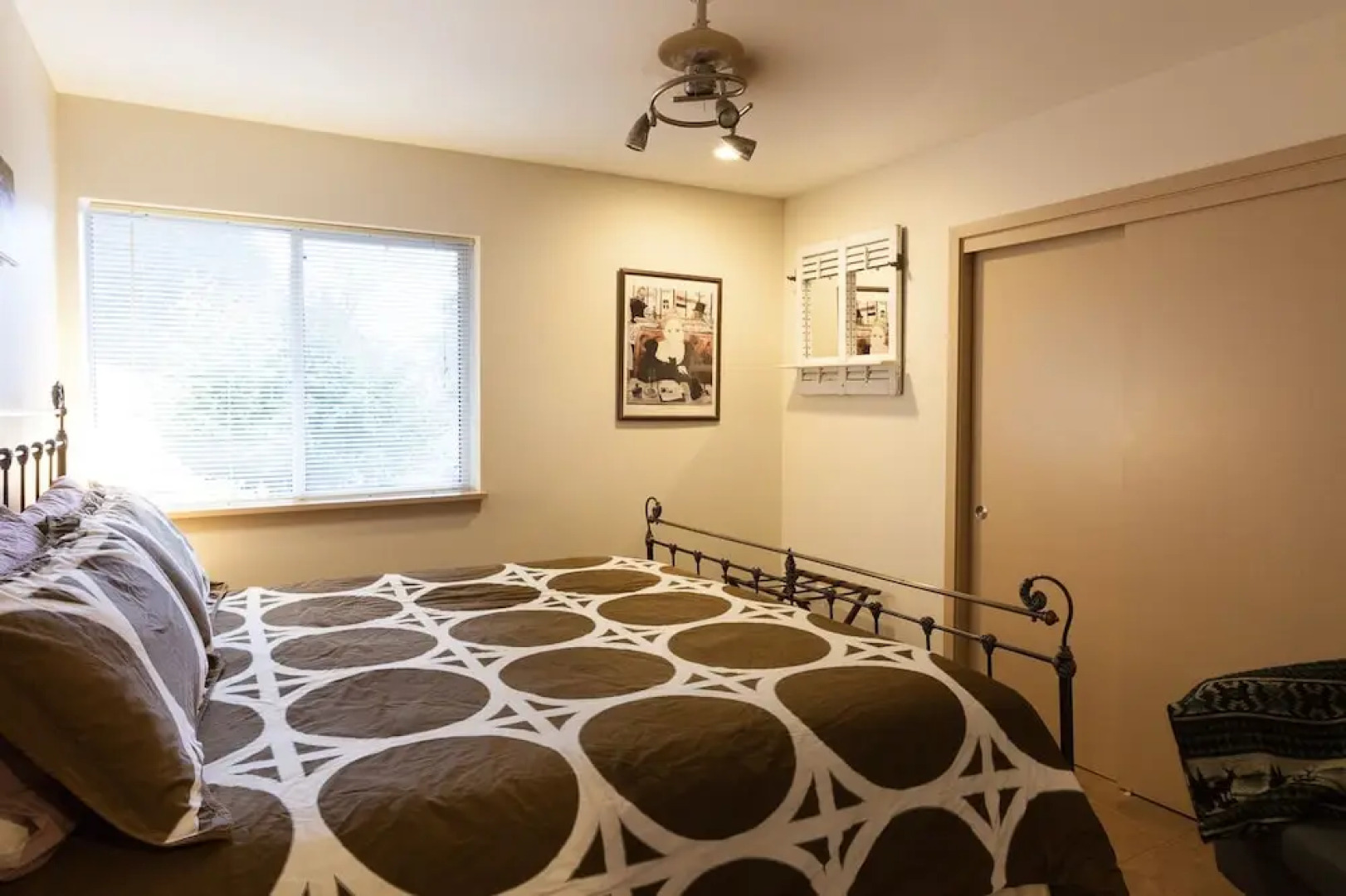 Mountain House 4 Bedroom Home by RedAwning