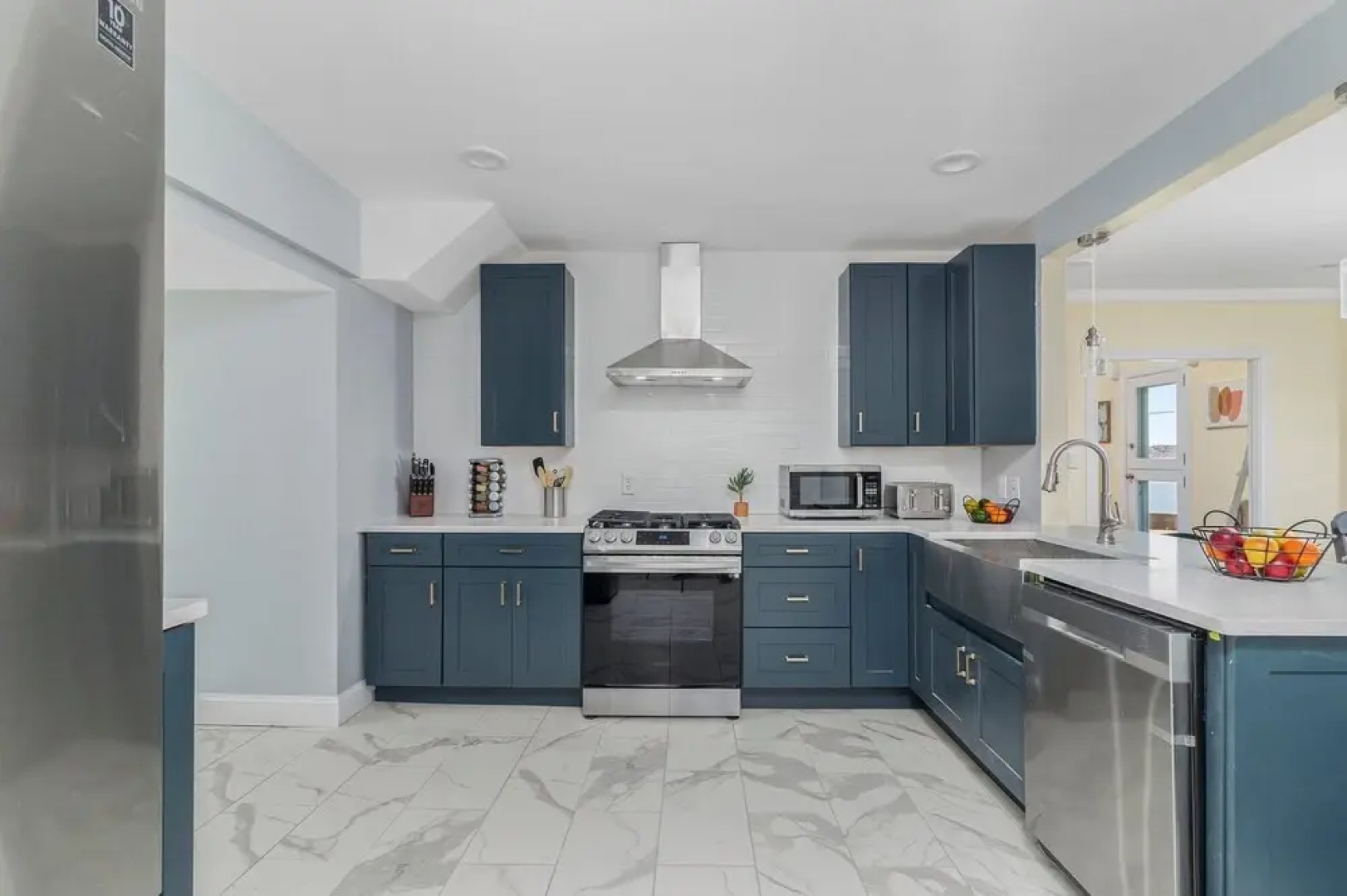 Spacious Coastal Tiverton Waterfront Getaway 3 Bedroom Cottage By Redawning