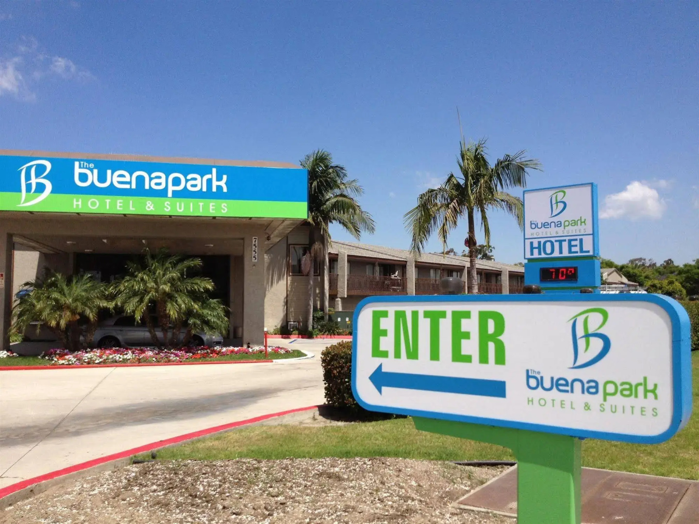 The Buena Park Hotel & Suites