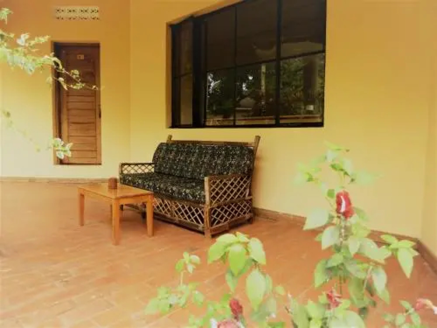 Viavia Uganda Entebbe