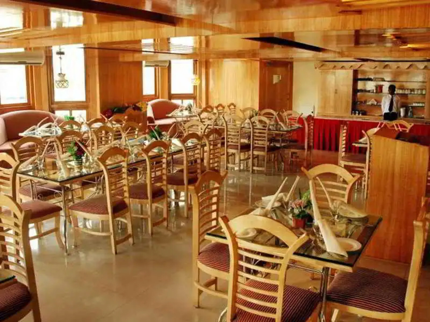 Hotel Singaar International