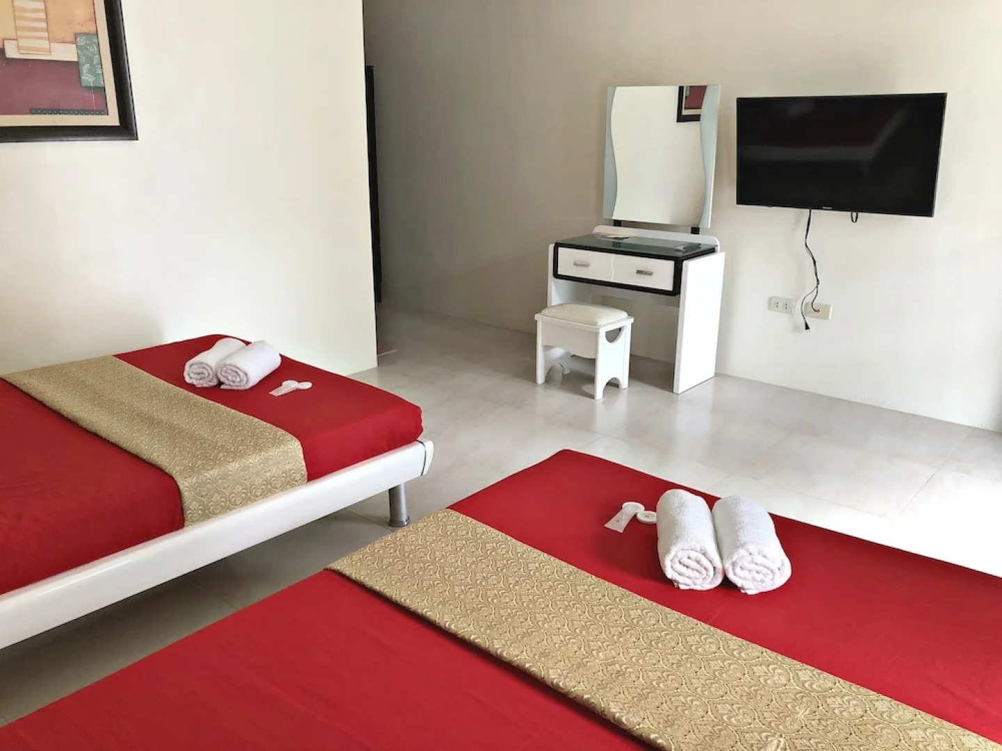 Quezon Premier Hotel Candelaria