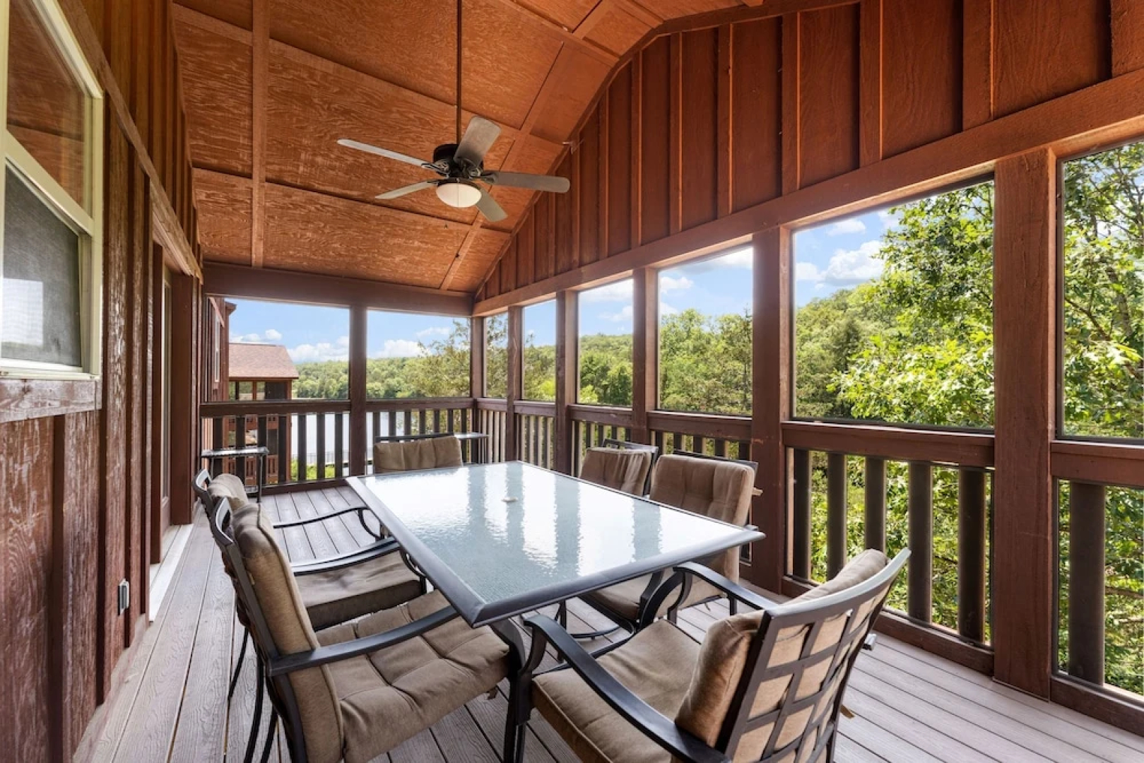 Timeless Memories Lodge 6 Bedroom Cabin by RedAwning