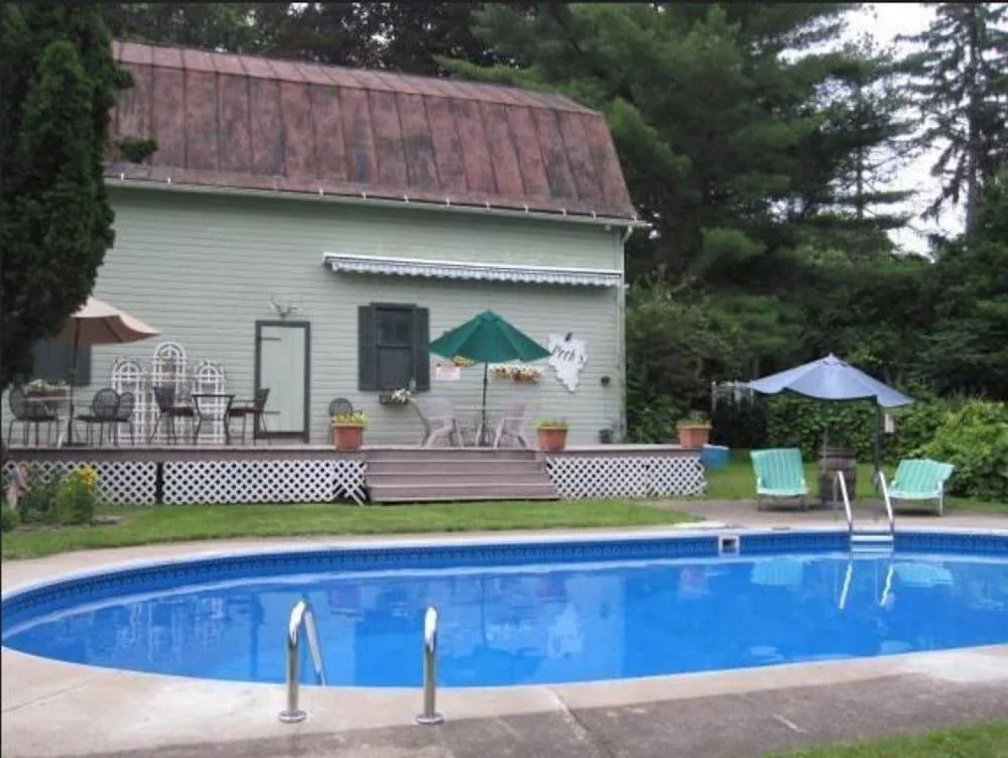 18 Vine Inn & Carriage House