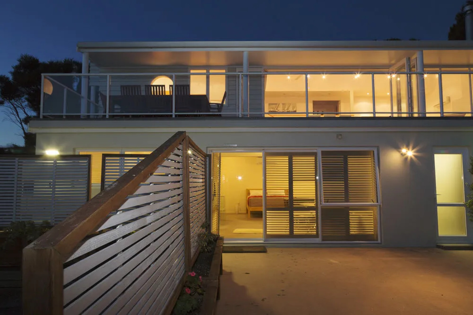 Russell View Apartments