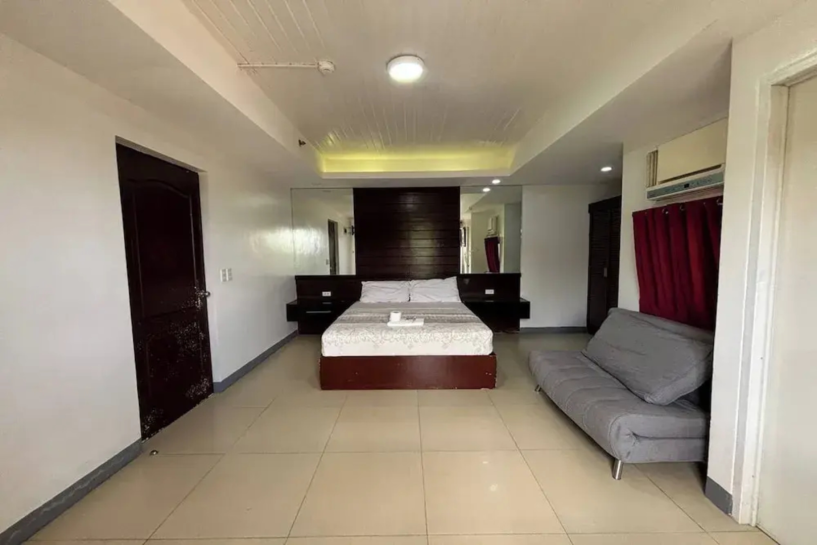 Yellowbell Hotel