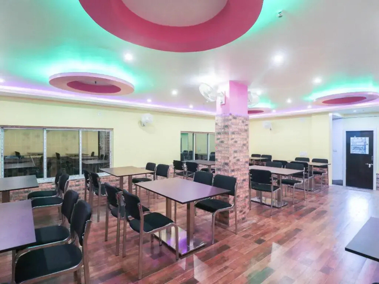 The King by OYO Rooms