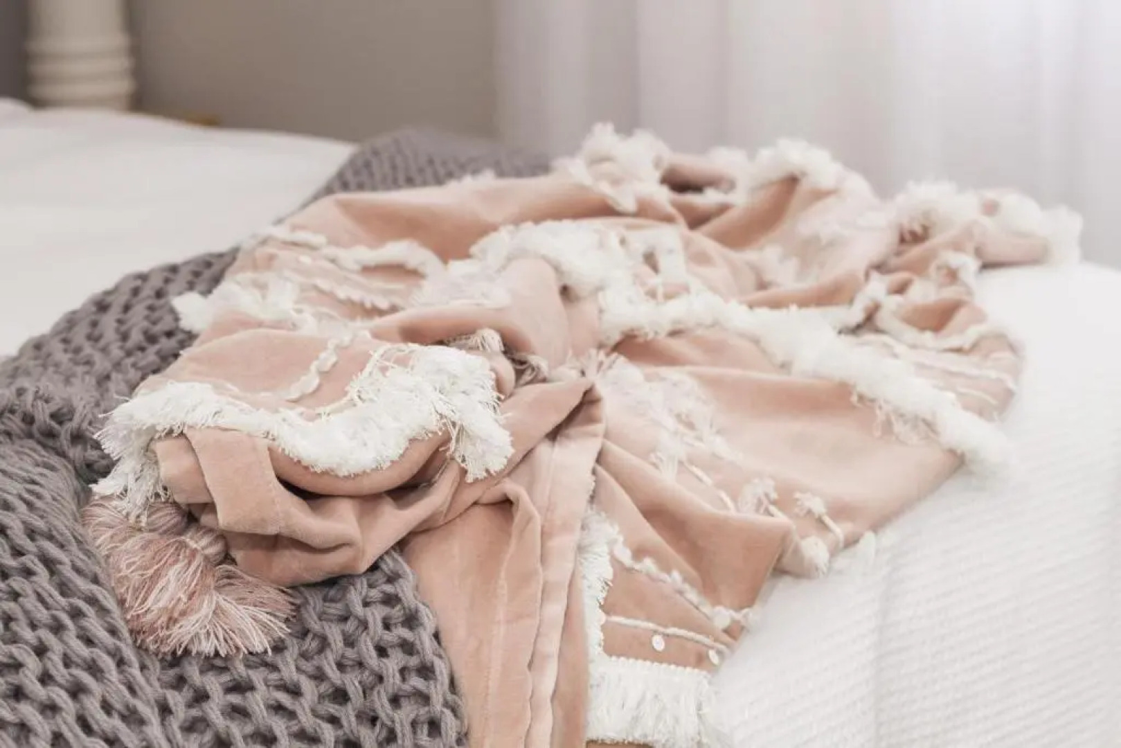 The Pool House, Romantic Country, King Bed