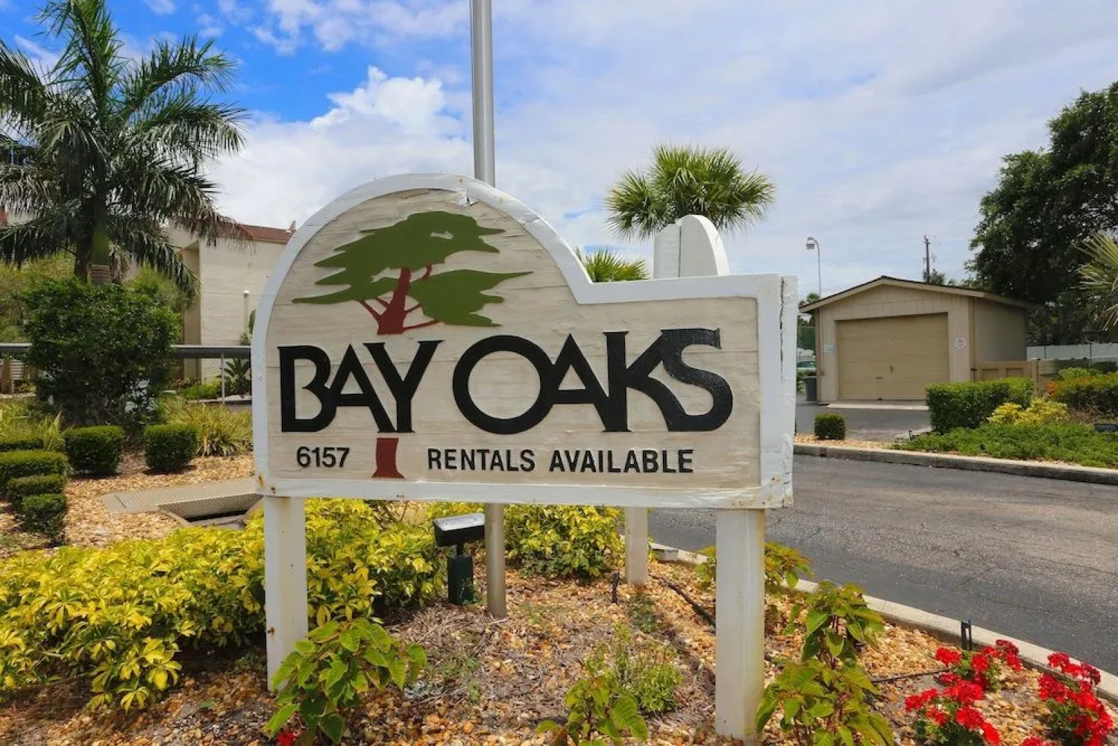 Bay Oaks by Beachside Management
