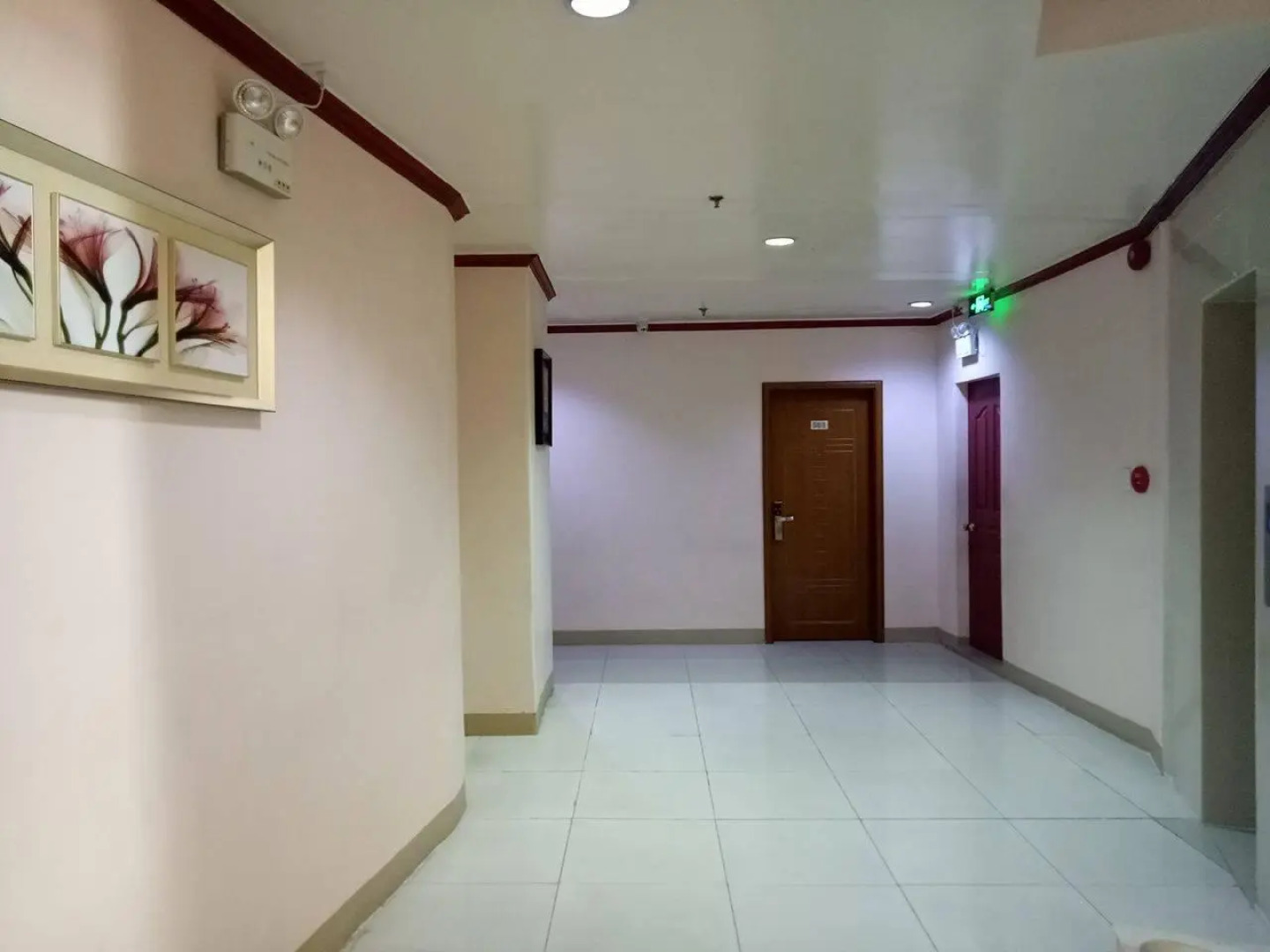 Meaco Royal Hotel-Taytay