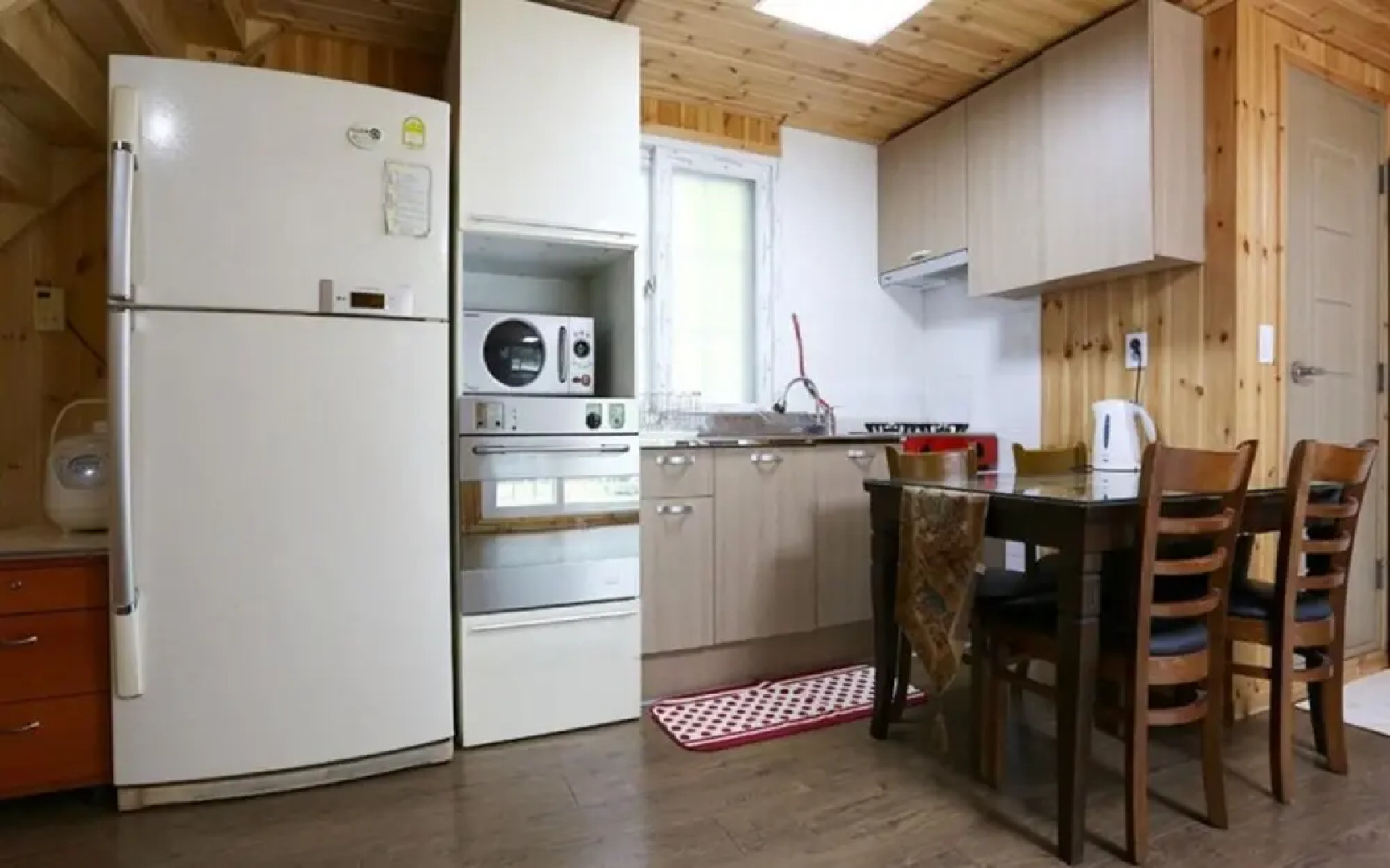 Gwangju Jongyeoul Pension