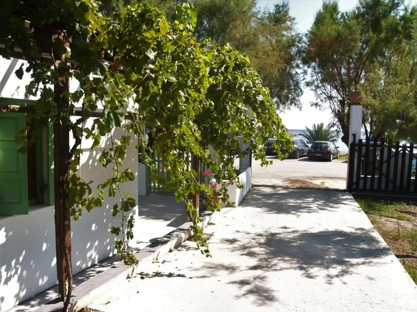 Pegasus Studios & Apartments