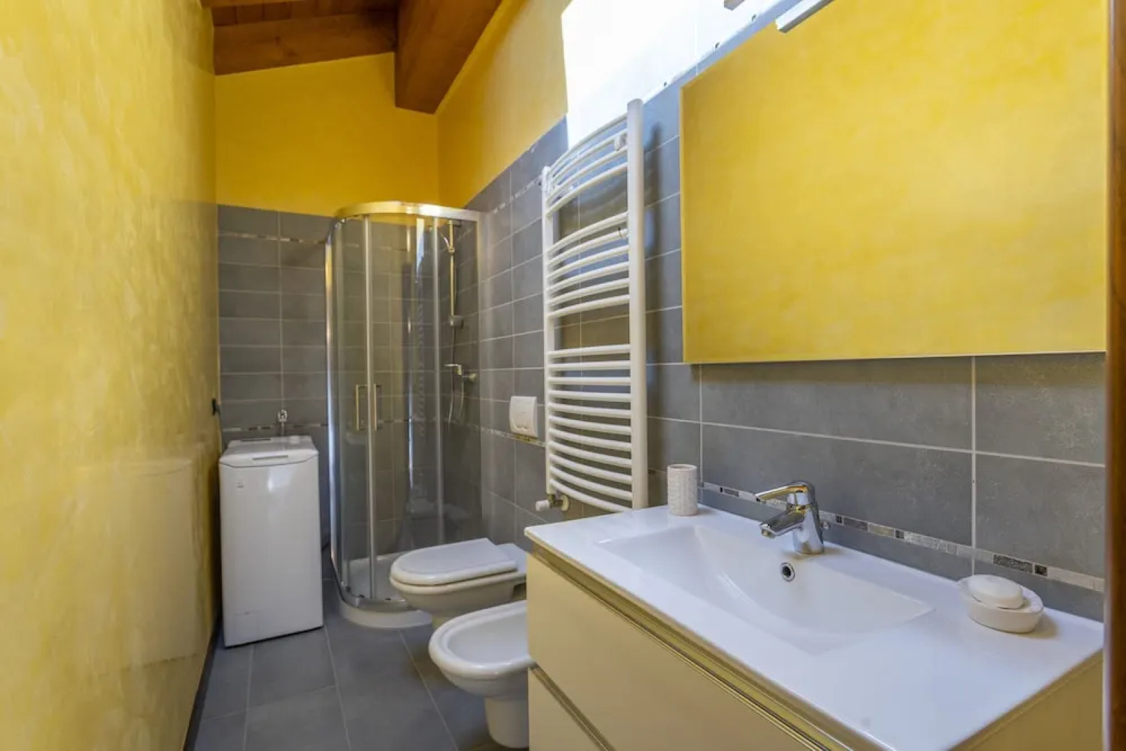 New Deal - APT with Terrace & Jacuzzi