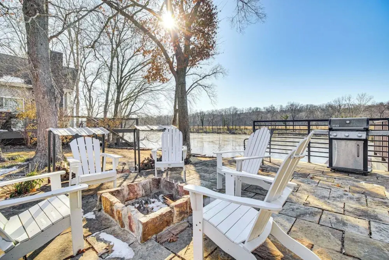'fish House' w/ Deck, Fire Pit & River Views