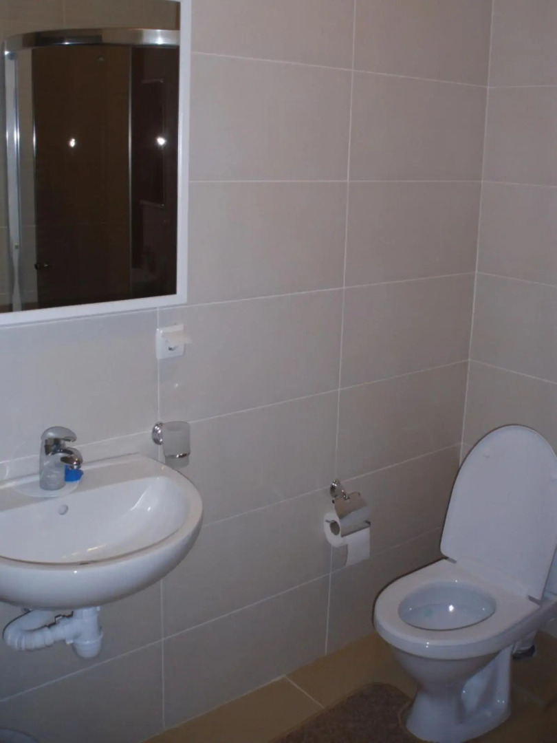 Rakhiv Hotel & Apartments