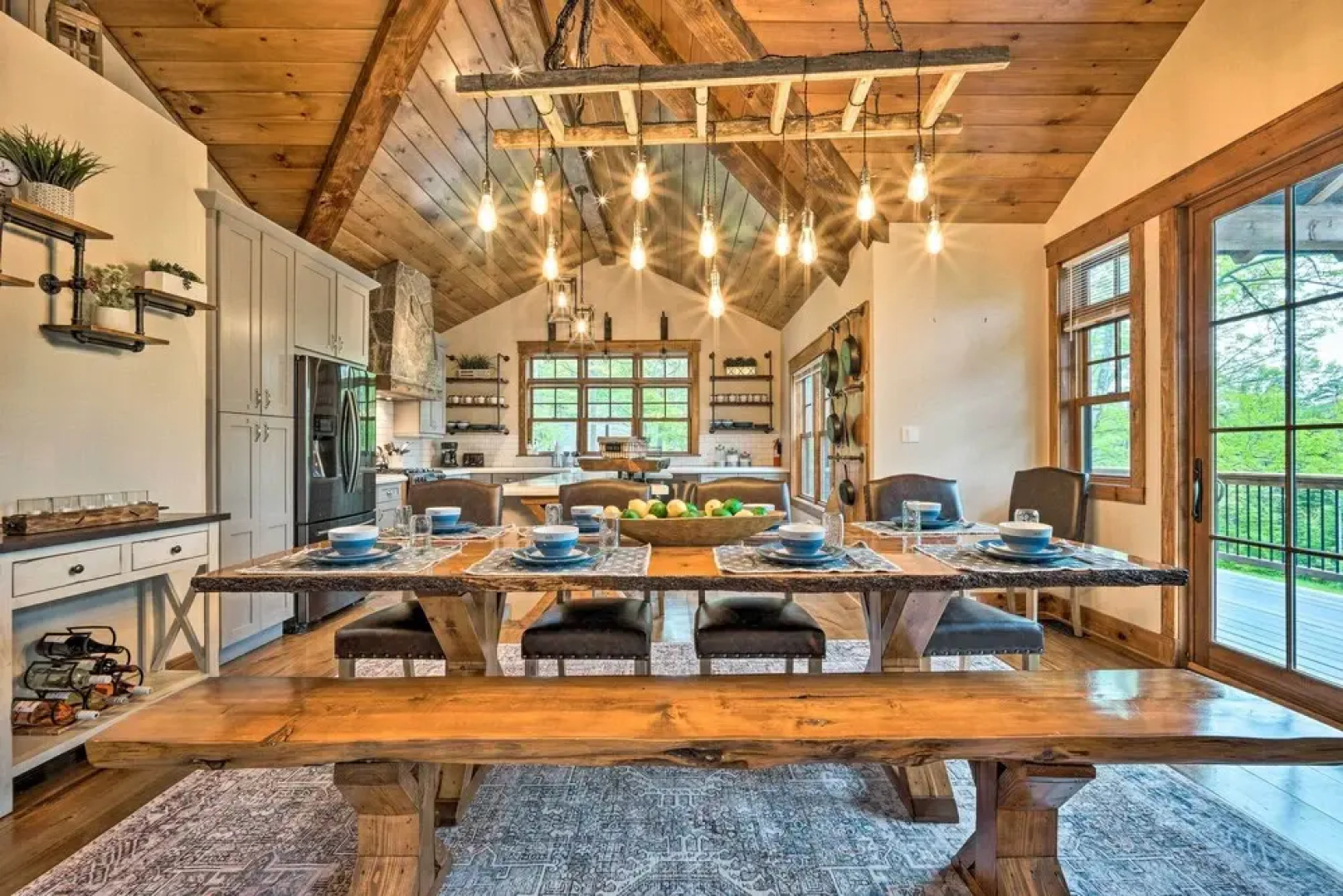 Elegant Mtn Chalet w/ Deck: 1 Mi to Mt Snow!
