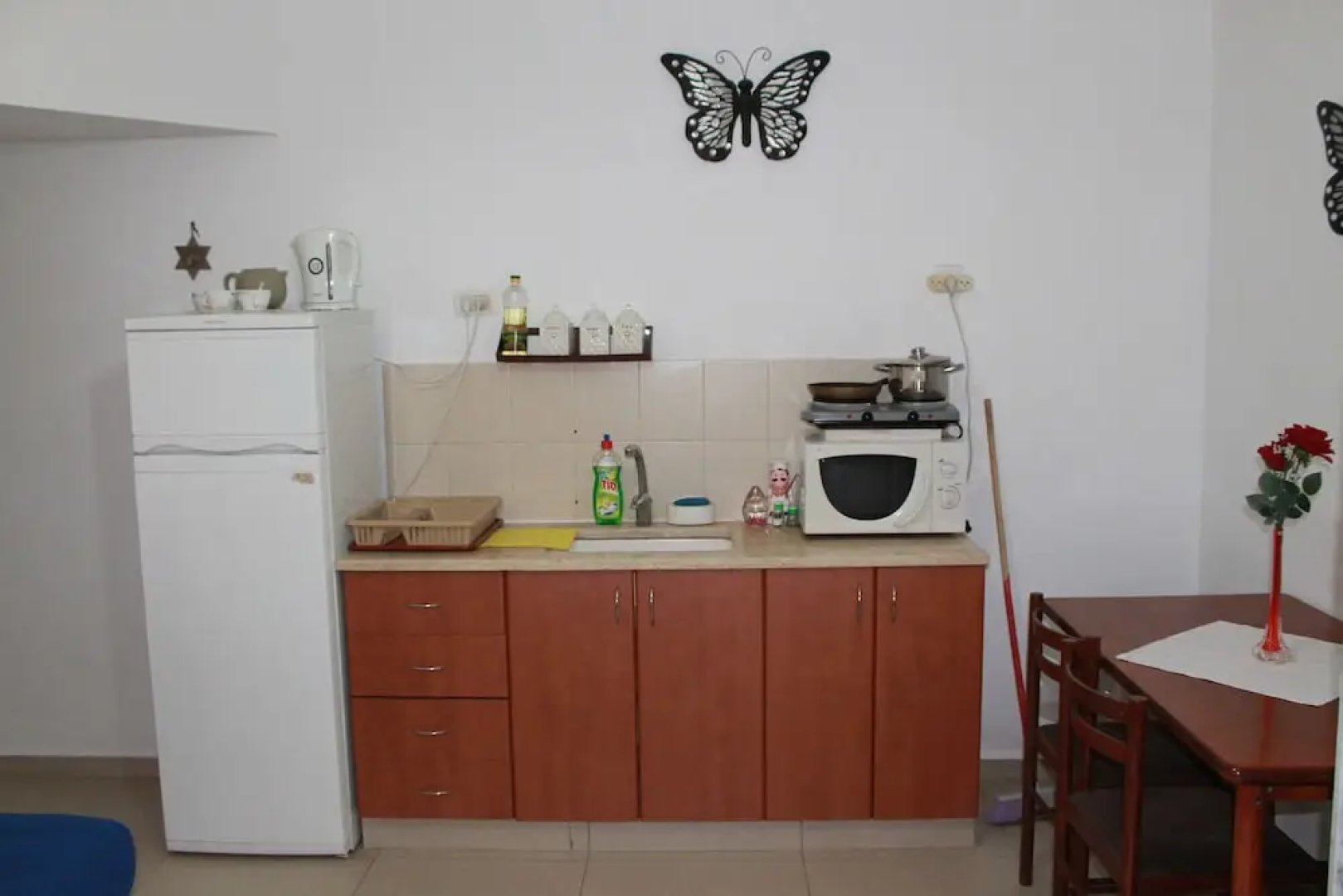 Zimmer Dora Dead Sea