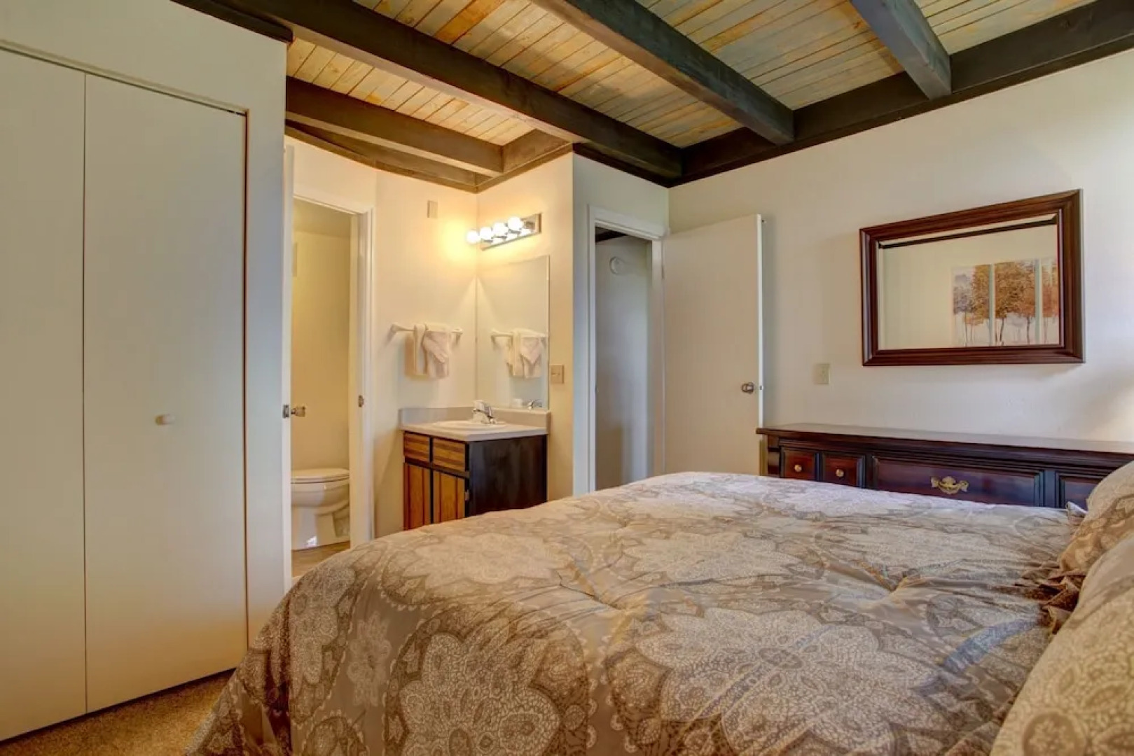 A203 Treehouse 2 Bedrooms 2 Bathrooms Condo