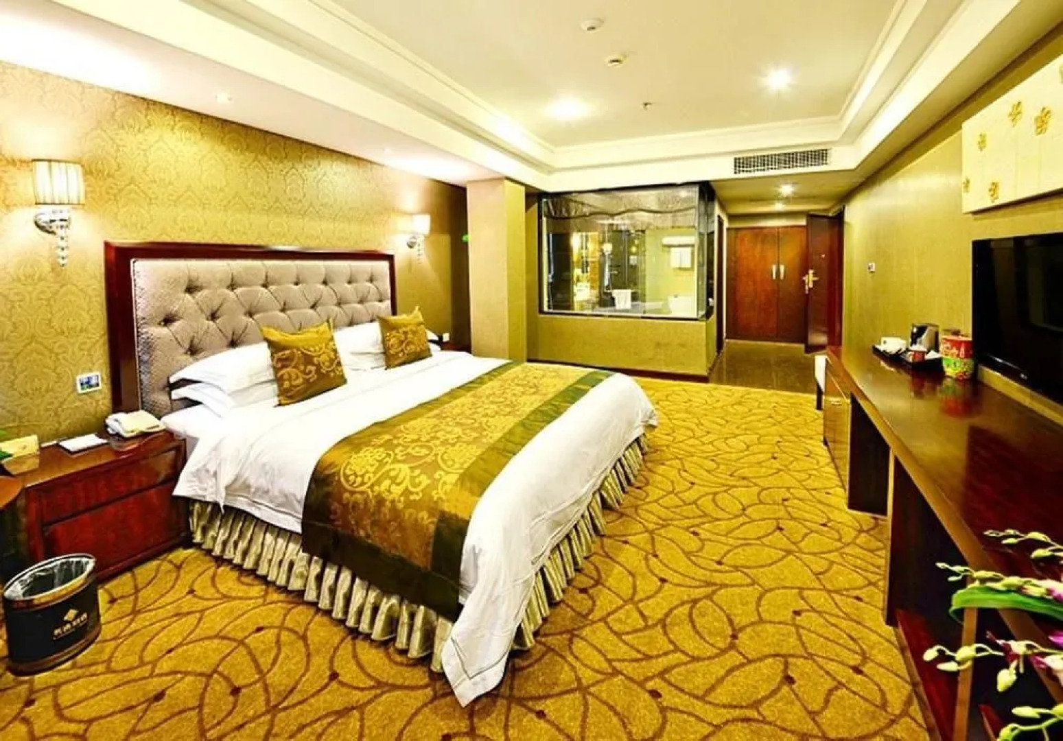 Leshan Celebrity Hotel